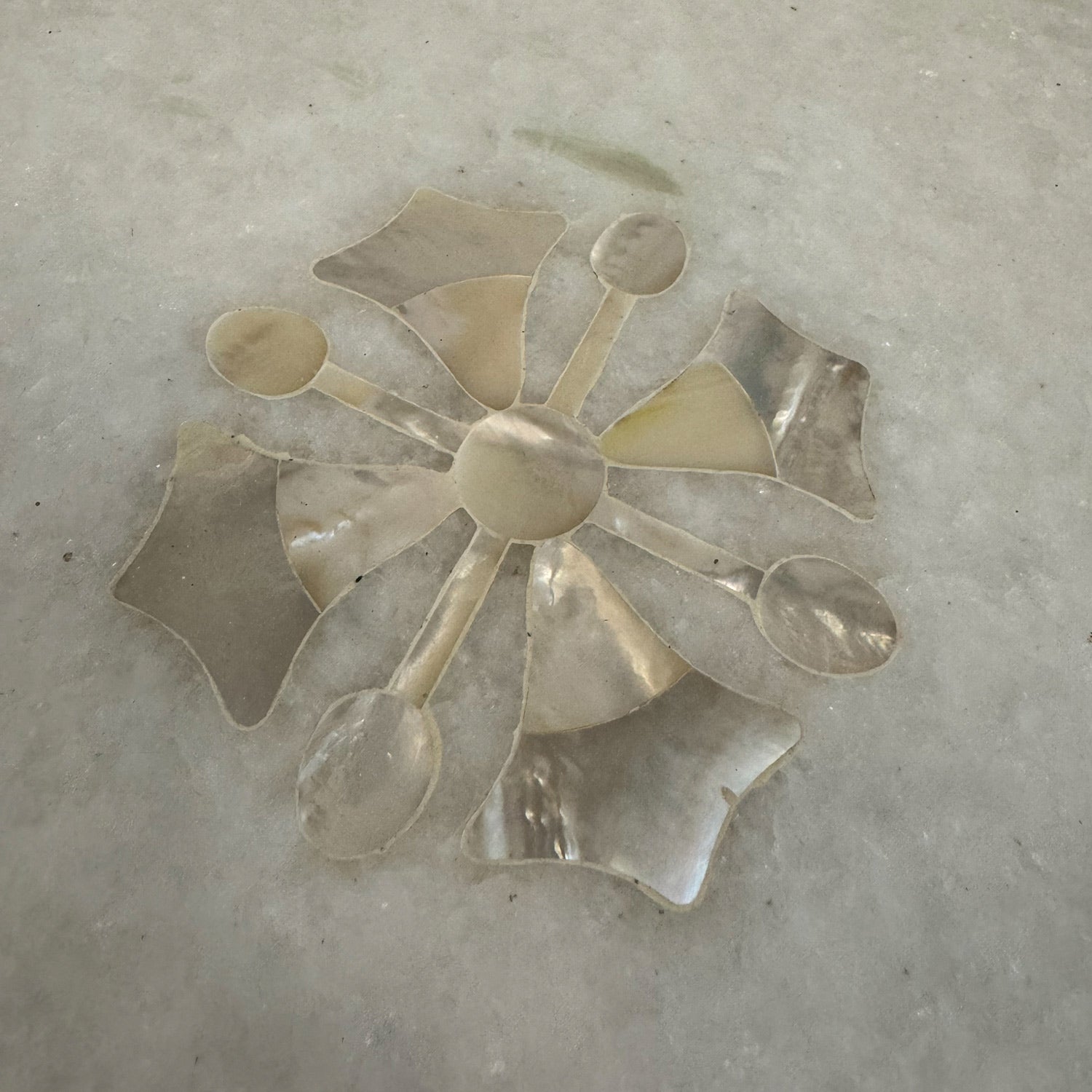 18 in. Round Metal End Table With White Marble and Mother Of Pearl Inlay