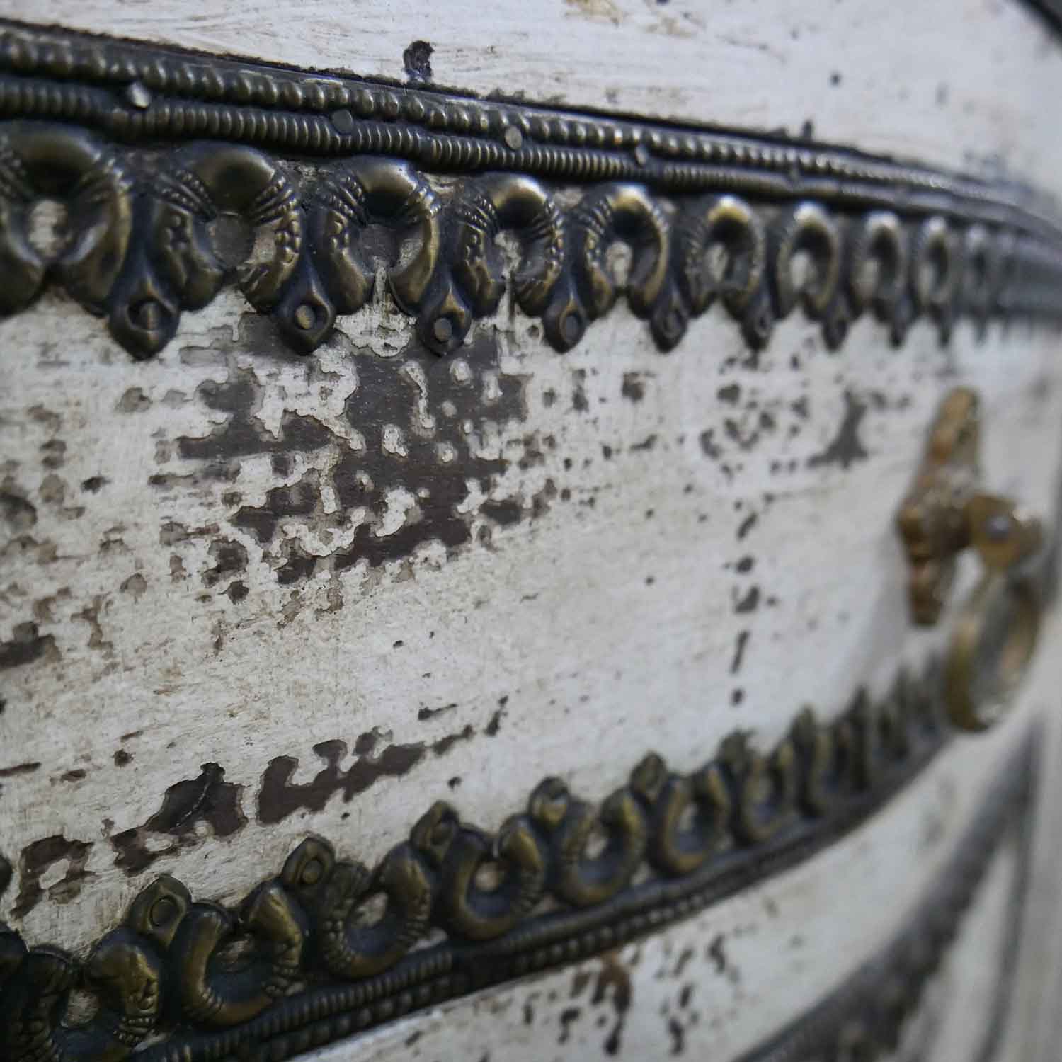 Transitional Distressed White Solid Wood 3 Drawers Nightstand With Brass Accents